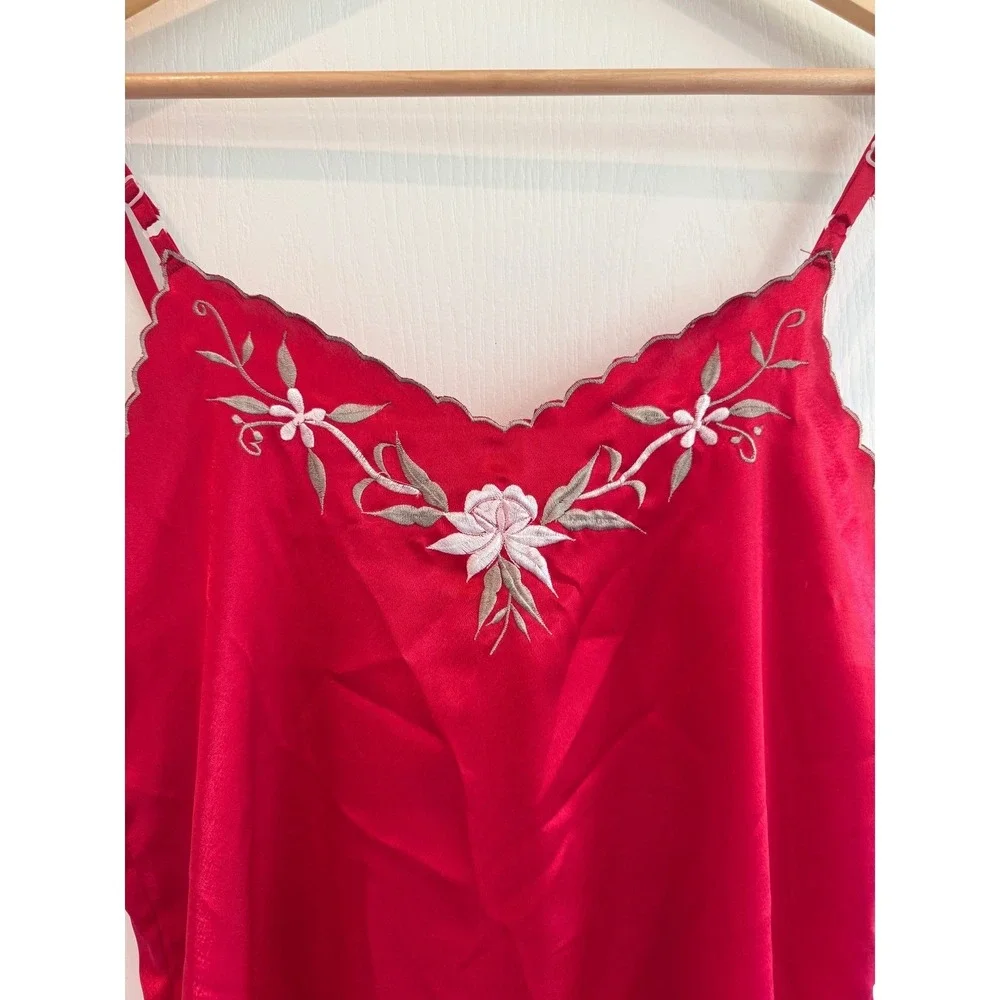 Vintage 100% Silk Peignoir Set Robe Nightgown Embroidered Red Floral Large